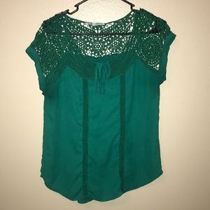Green/blue blouse